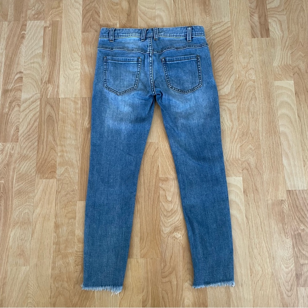 Free People Distressed Ripped Knee Raw Hem Cropped Ankle Skinny Jeans - Picture 6 of 16